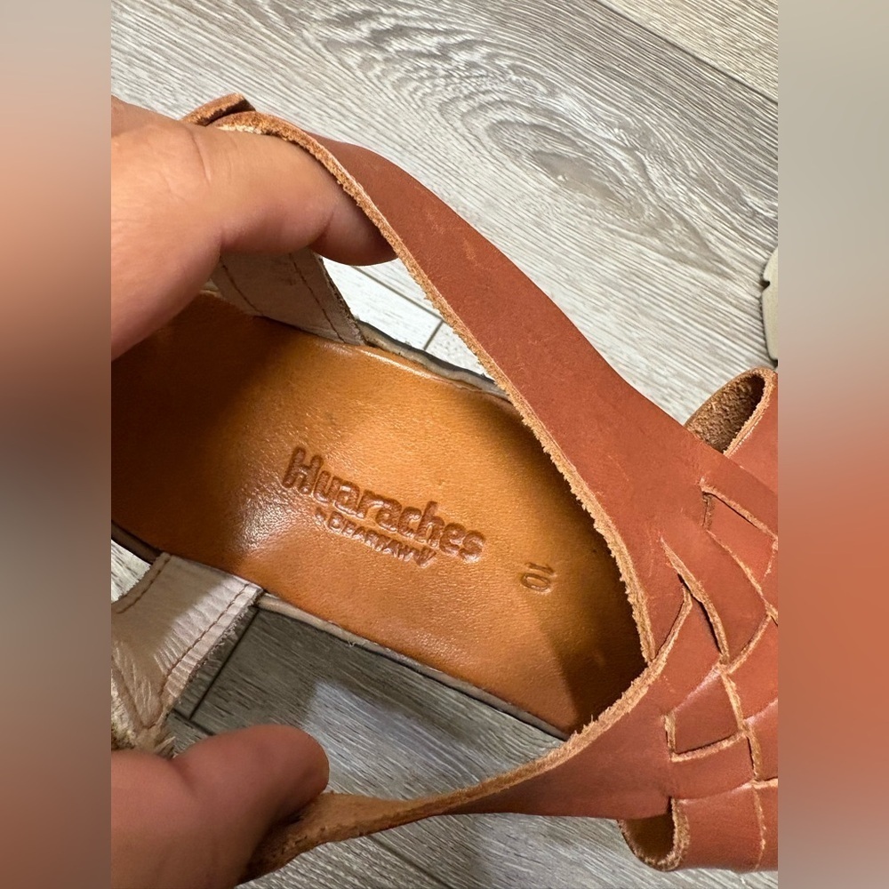 Huaraches Bearpaw Brown Leather Women's Sandals - Picture 3 of 9